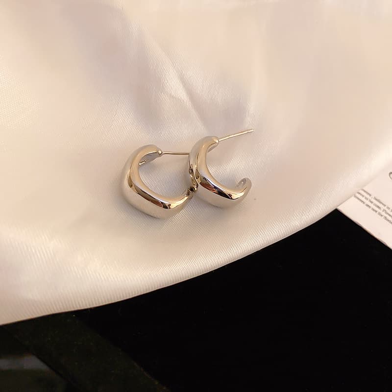 Silver Chunky Polished C-Hoop Stud Earring — Earring minimals from Mowey Studio