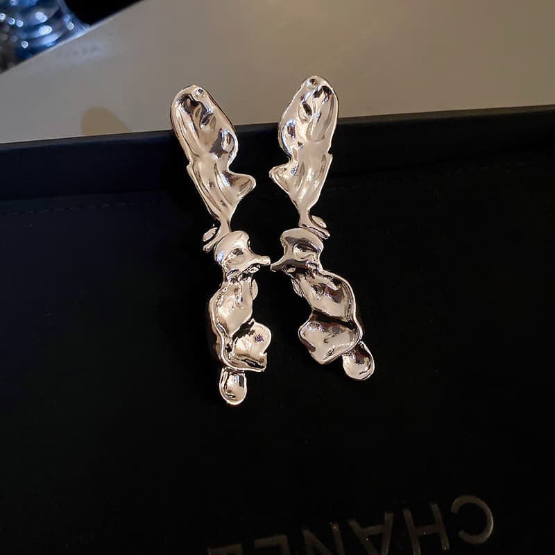 Silver Molten Ribbon Drop Stud Earring — front view