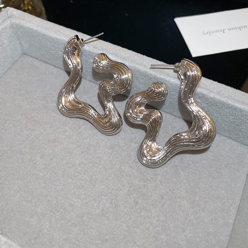 Silver Ridged Wavy Ribbon Stud Earring — front view