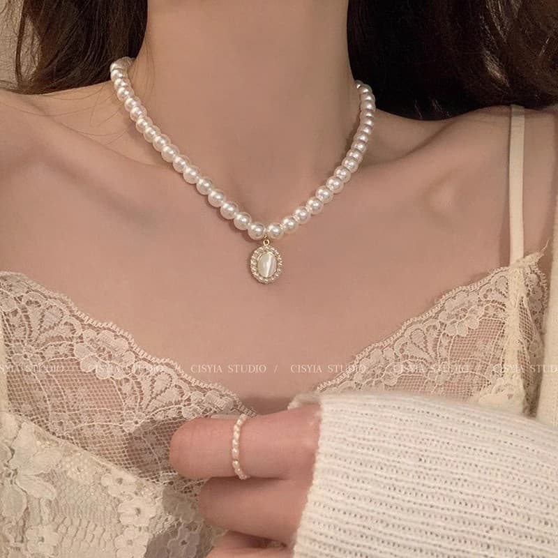 Gold Pearl Beaded Cat Eye Oval Pendant Necklace — Necklace pearls from Mowey Studio