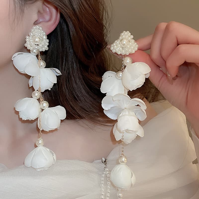 Ivory Bud & Pearl Heart Chain Drop Earring — front view
