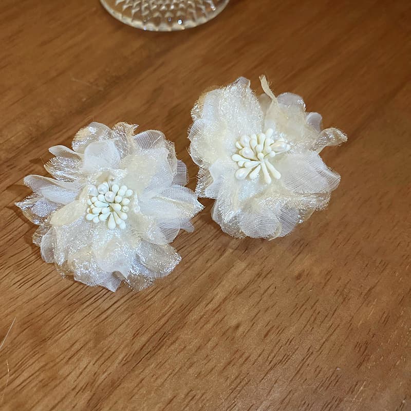 Bridal Tulle Blossom Pearl Stud Earring — front view