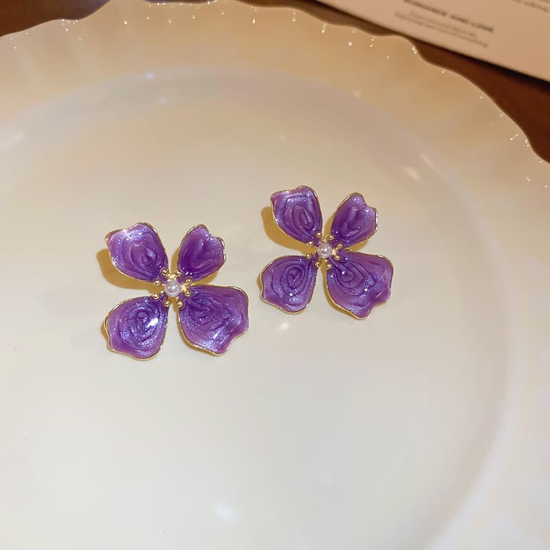 Amethyst Shimmer Four-Petal Pearl Stud Earring — front view