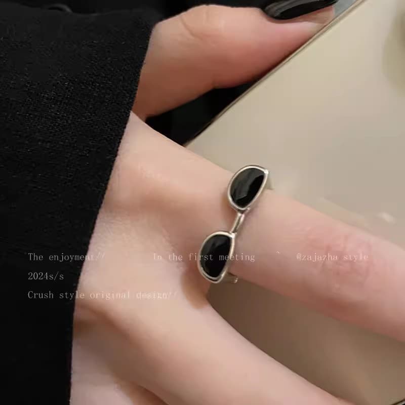 Silver Black Stone Sunglasses Open Ring — front view