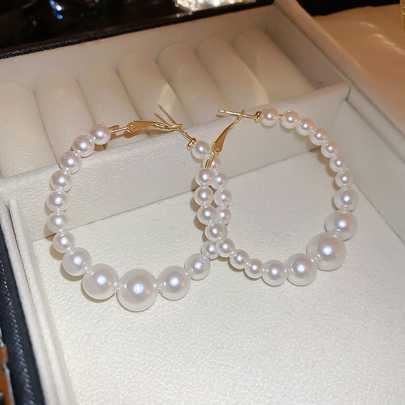 White Graduated Hoop Pearl Stud Earring — front view