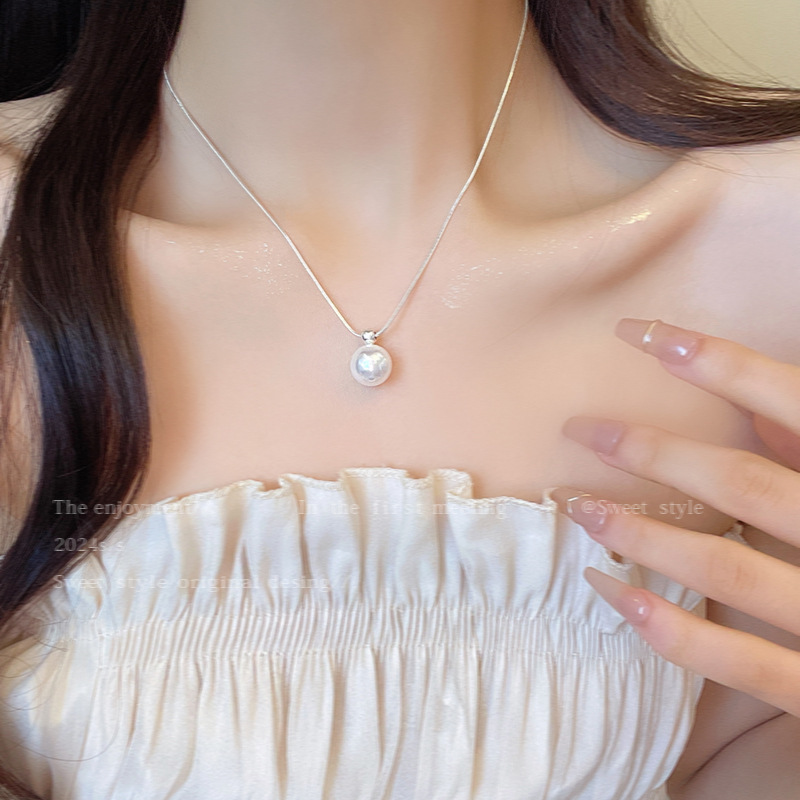Silver Oversized Pearl Snake Chain Necklace