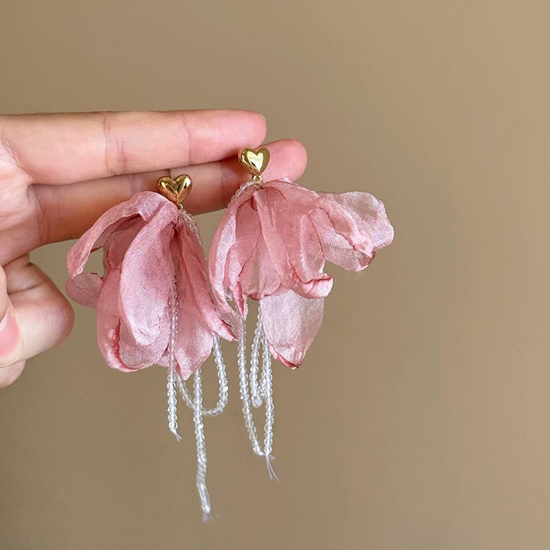 Dusty Rose Petal & Gold Heart Drop Earring