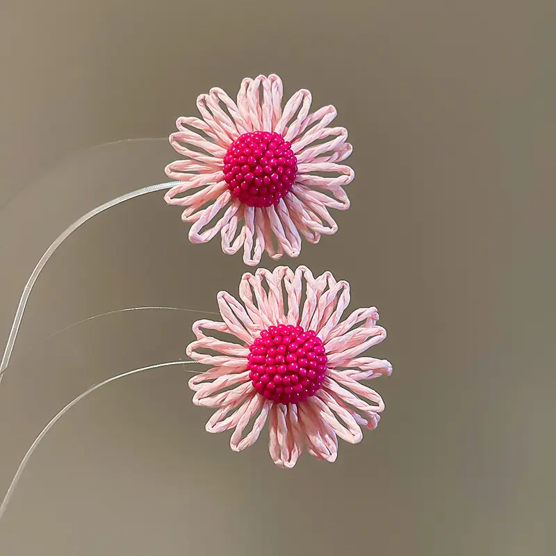 Blush Raffia Daisy Beaded Stud Earring — front view