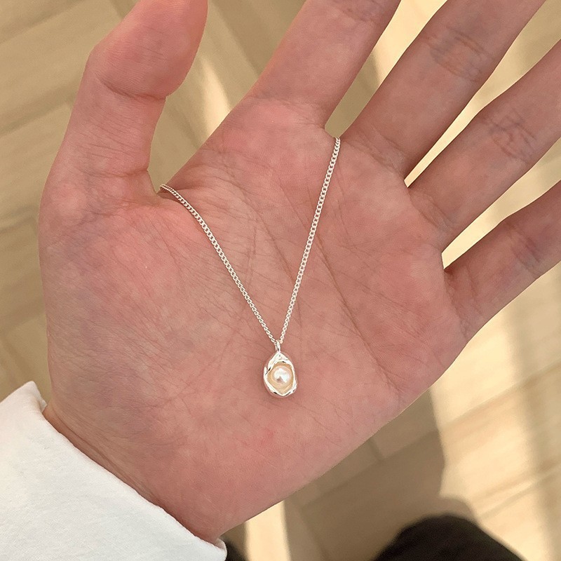 Sweet Heart Bow Pearl Necklace