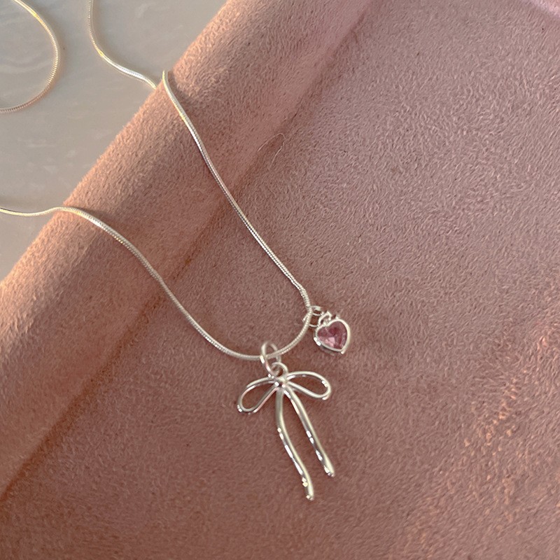 Sweet Heart Bow Pearl Necklace