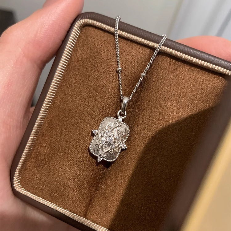 Sweet Heart Bow Pearl Necklace