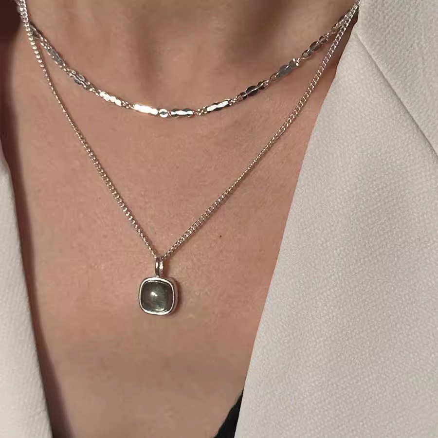 Sequin Chain Labradorite Stone Necklace
