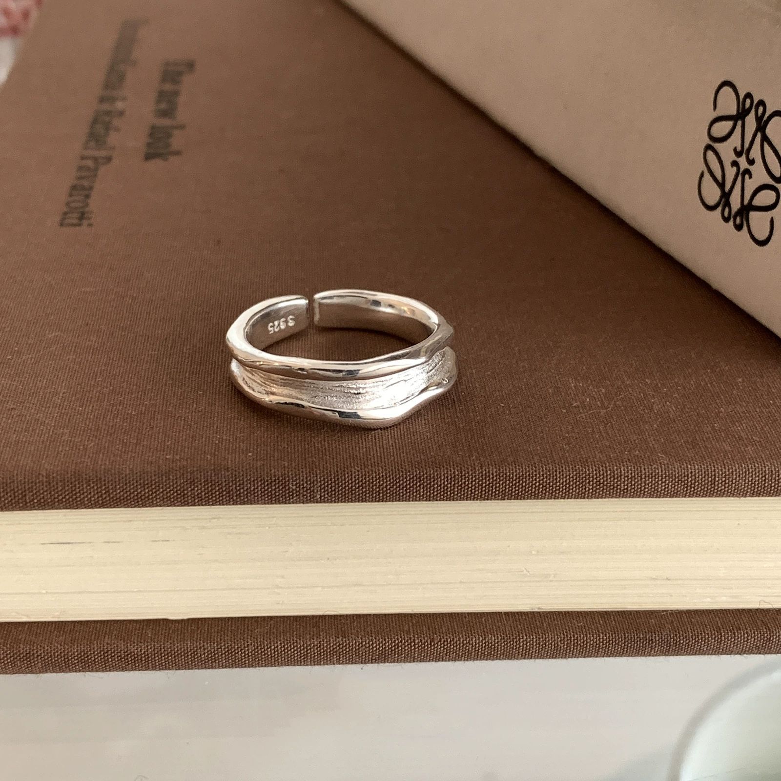 Vintage Open Ring J6161