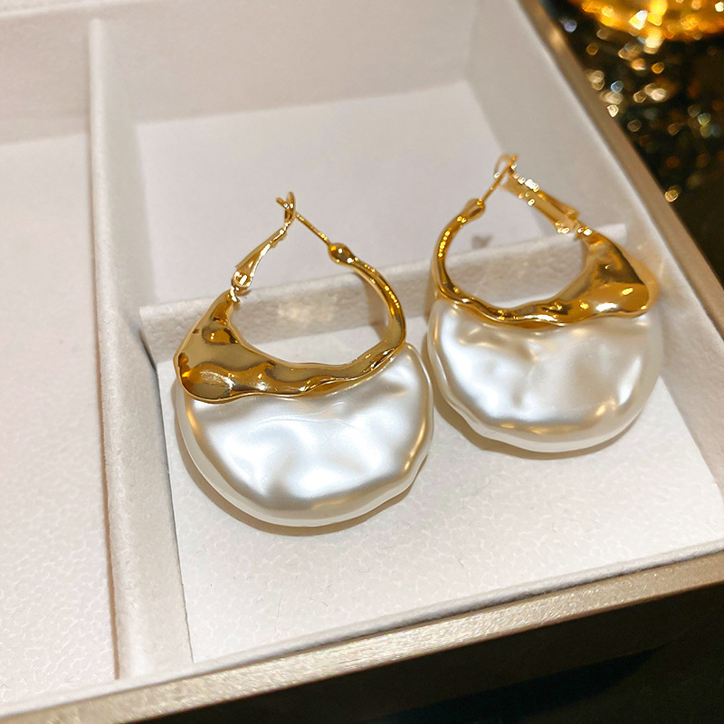 Gold Ripple Baroque Pearl Clip-on Earring