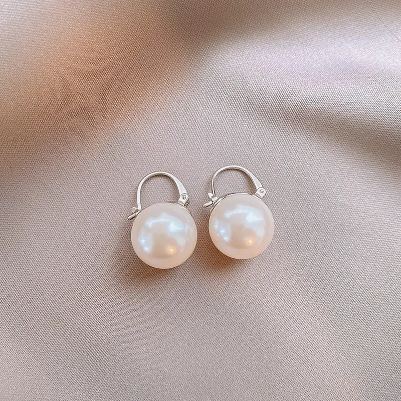 Silver Round Pearl Clip-on Earring — front view