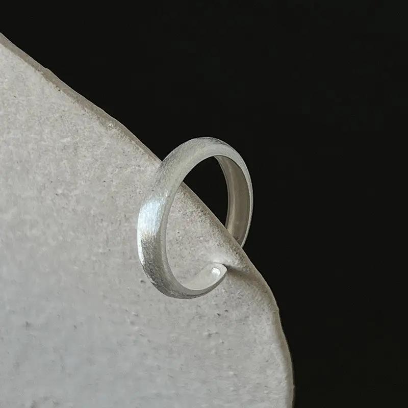 Brushed Arc Wire Silver Ring — front view